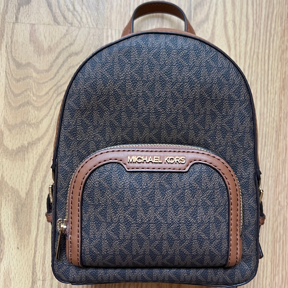 NWT Michael Michael Kors Jaycee Extra Small XS Convertible Backpack